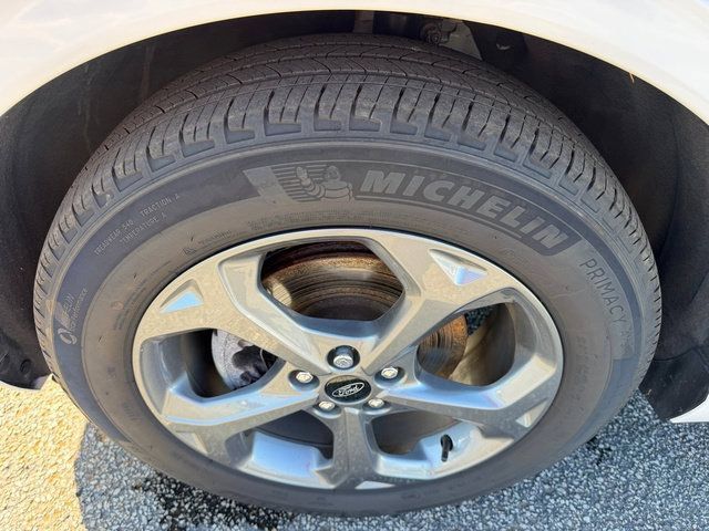 Used 2023 Ford Escape ST-Line w/ Tech Pack #1 AWD/4WD image 13