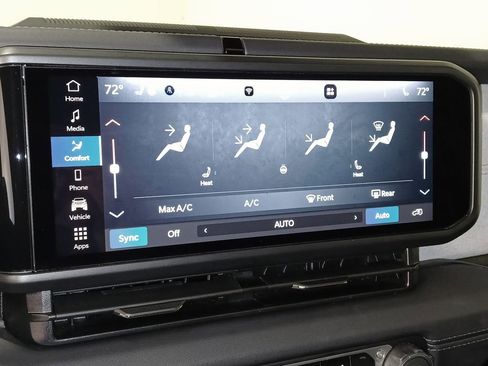 Used 2025 Jeep Wrangler Unlimited Sahara image 22