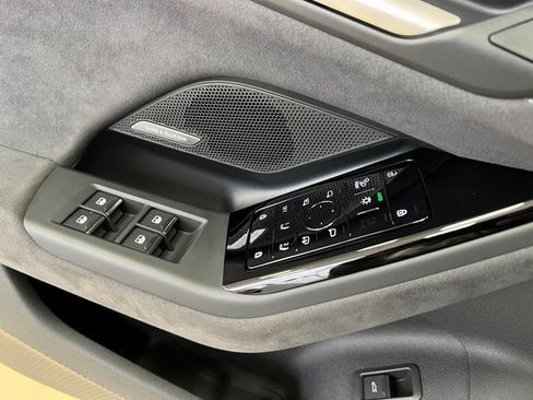 Certified 2025 Audi S6 e-tron Prestige w/ 21" Black Optic Package image 37