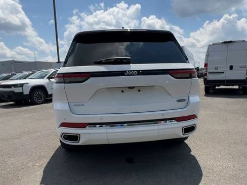 Used 2025 Jeep Grand Cherokee Overland w/ Adv Protech Group III AWD/4WD image 7