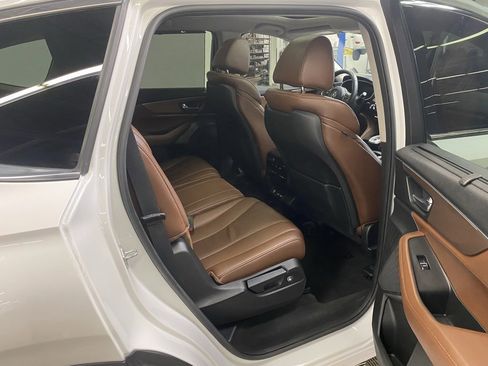 Used 2023 Acura MDX SH-AWD w/ Technology Package image 14