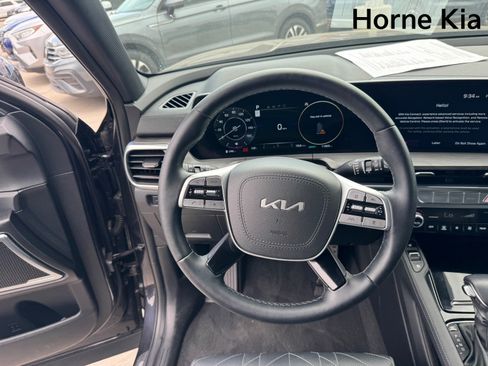 Certified 2025 Kia Telluride SX X-Line AWD/4WD image 16
