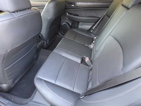 Used 2019 Subaru Outback 2.5i Limited image 11