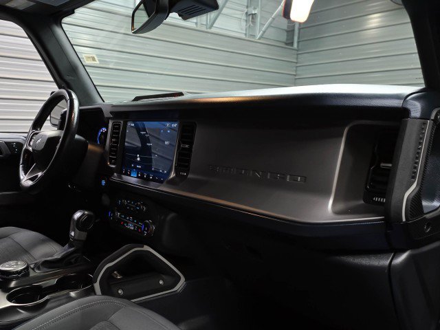 Used 2022 Ford Bronco Outer Banks AWD/4WD image 13