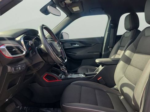 Used 2023 Chevrolet TrailBlazer RS w/ Convenience Package FWD image 19