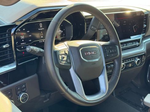 Used 2024 GMC Sierra 1500 SLT image 22