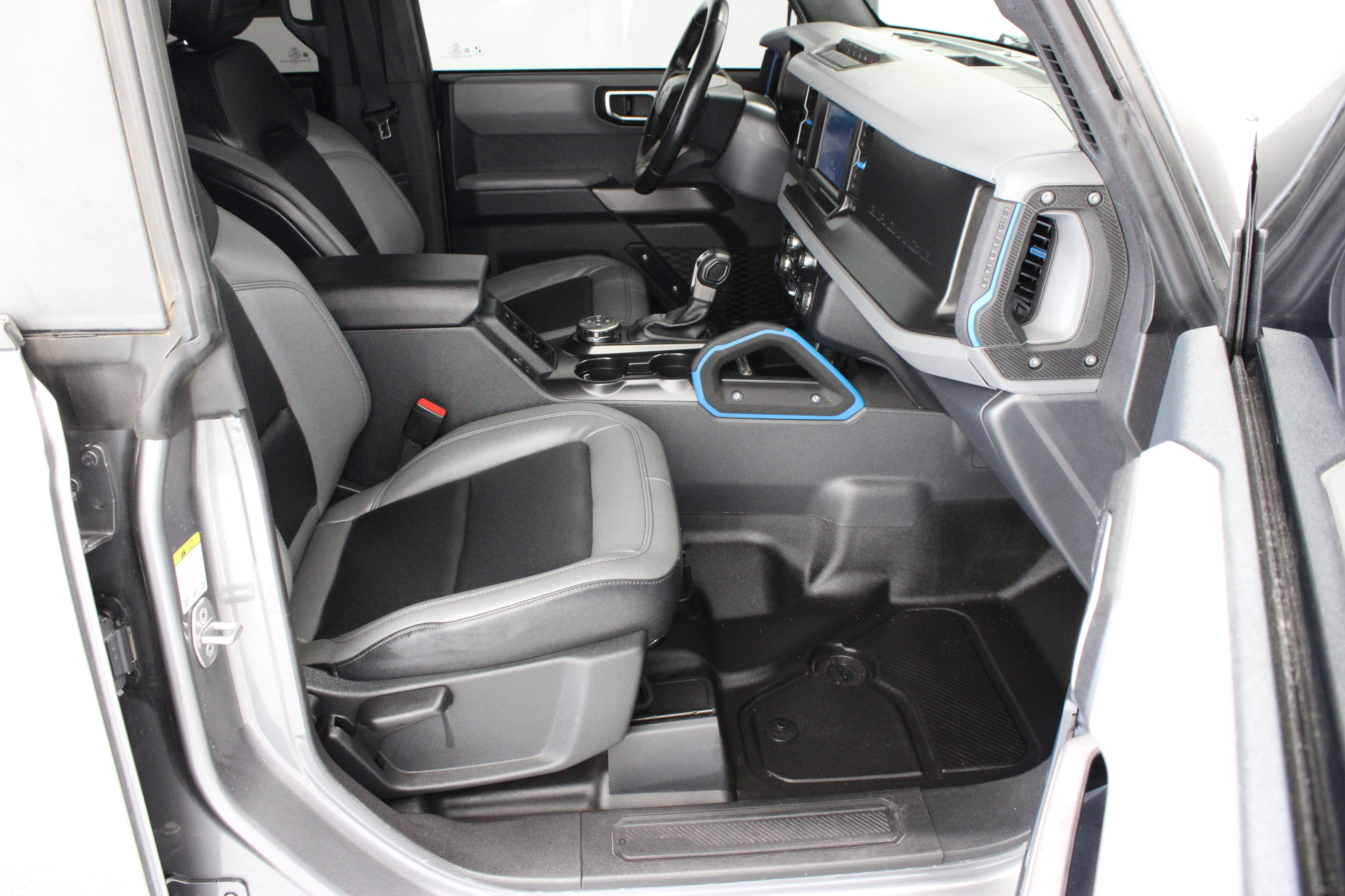 Used 2023 Ford Bronco Black Diamond w/ Sasquatch Package AWD/4WD image 38