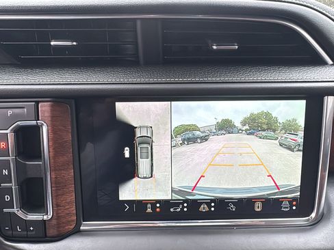 Used 2024 GMC Yukon Denali Ultimate image 19