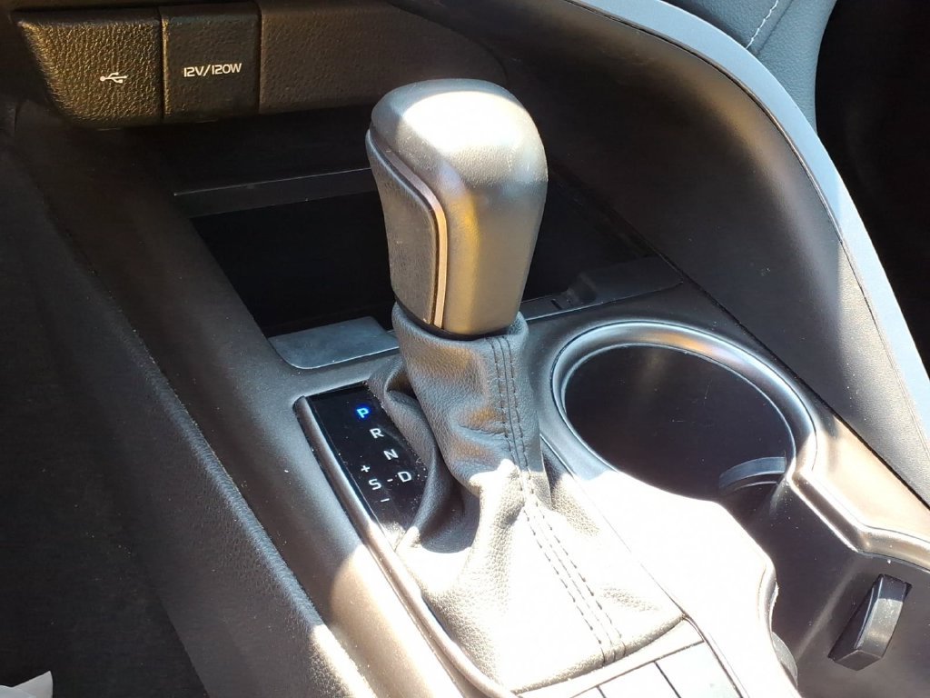 Used 2024 Toyota Camry SE w/ Convenience Package FWD image 10