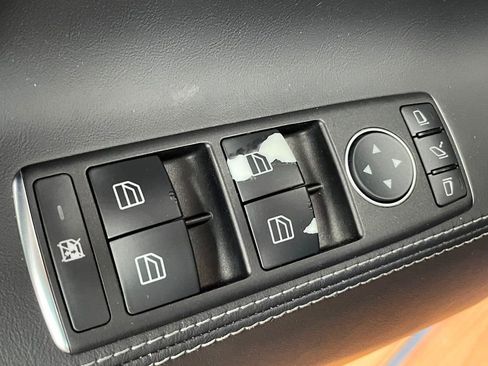 Used 2016 Tesla Model S 70D image 15