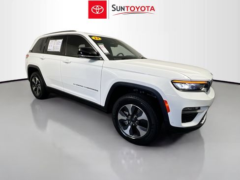 Used 2022 Jeep Grand Cherokee Limited 4xe w/ Luxury Tech Group II AWD/4WD image 1