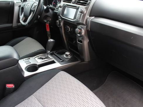 Used 2015 Toyota 4Runner SR5 image 19