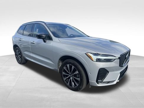 Used 2025 Volvo XC60 B5 Plus AWD/4WD image 14