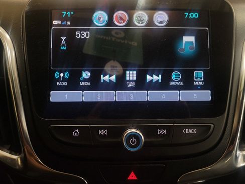 Used 2018 Chevrolet Equinox LT w/ Sun & Infotainment Package AWD/4WD image 25