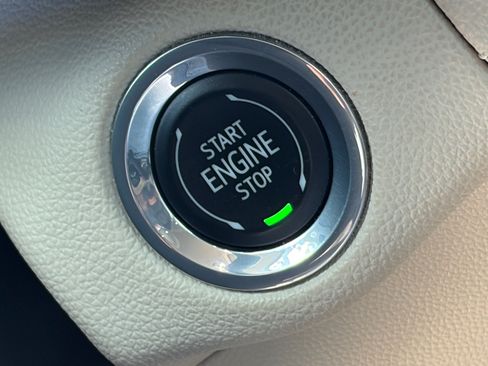 Used 2022 Buick Envision Avenir w/ Technology Package II FWD image 34