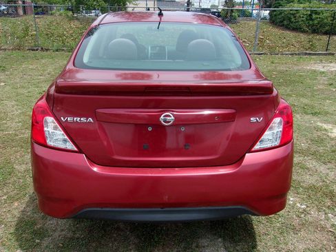 Used 2017 Nissan Versa SV FWD image 6