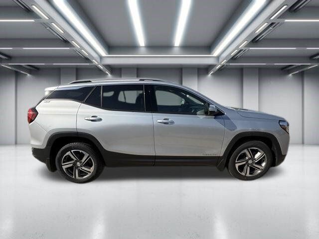 Used 2020 GMC Terrain SLT w/ Preferred Package AWD/4WD image 1