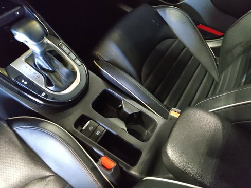 Used 2022 Kia Forte GT-Line w/ GT-Line Premium Package image 26