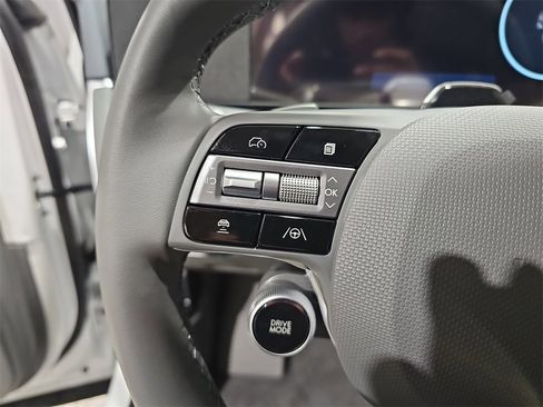 New 2026 Hyundai Ioniq 5 SEL image 18