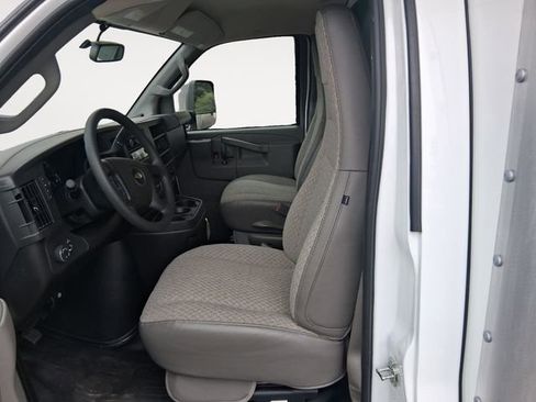 New 2025 Chevrolet Express 4500 2WT w/ Power Convenience Package image 9