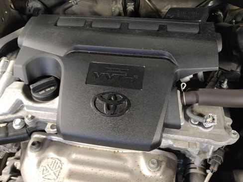 Used 2015 Toyota Camry XSE image 30