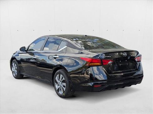 New 2025 Nissan Altima 2.5 S FWD image 8