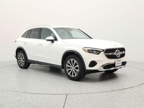 Certified 2026 Mercedes-Benz GLC 300 image 3