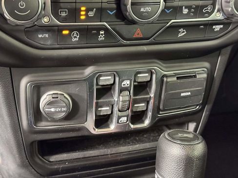 Used 2021 Jeep Wrangler Unlimited Sahara w/ Cold Weather Group image 29