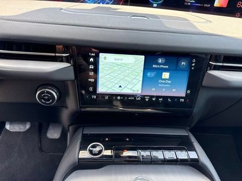 Used 2025 Lincoln Navigator L Reserve AWD/4WD image 19