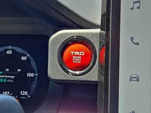 Used 2025 Toyota 4Runner TRD Off-Road Premium w/ Tow Technology Package AWD/4WD image 31