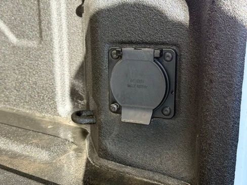 Used 2024 GMC Sierra 3500 SLT w/ SLT Premium Package image 6