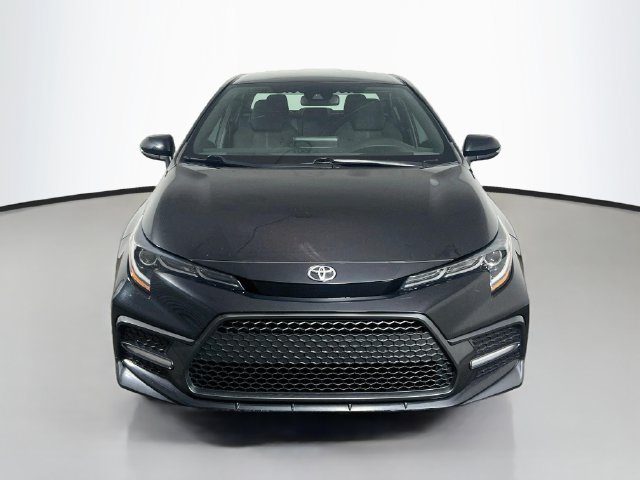 Used 2022 Toyota Corolla SE FWD image 2