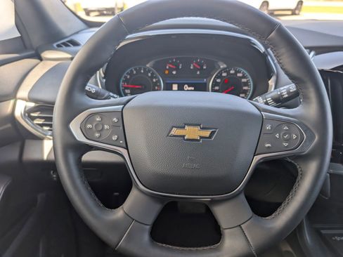 Used 2023 Chevrolet Traverse LT w/ LT Premium Package image 14