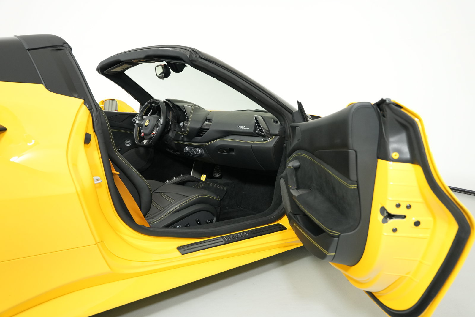 Certified 2018 Ferrari 488 Spider RWD image 38