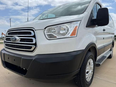 Used 2019 Ford Transit 250 130 Low Roof w/ Exterior Upgrade Package RWD image 11