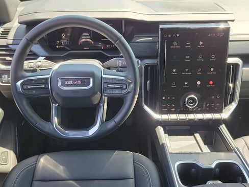 Used 2026 GMC Acadia Elevation w/ Elevation Premium Package FWD image 11