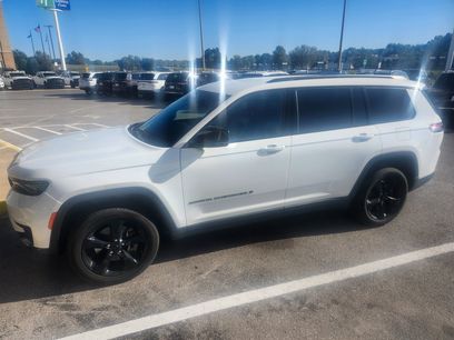 Used 2023 Jeep Grand Cherokee L Laredo