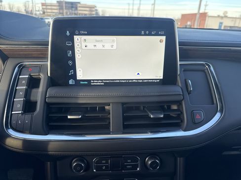 Used 2024 Chevrolet Suburban High Country w/ Advanced Technology Package image 18