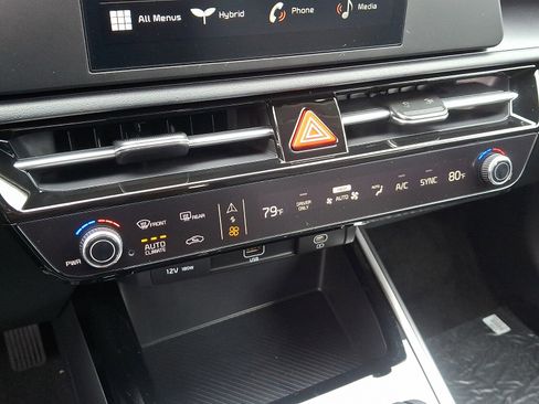 New 2026 Kia Niro LX image 14