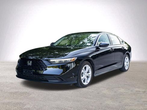 Used 2025 Honda Accord LX image 5
