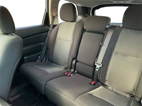 Used 2020 Nissan Pathfinder SV image 16