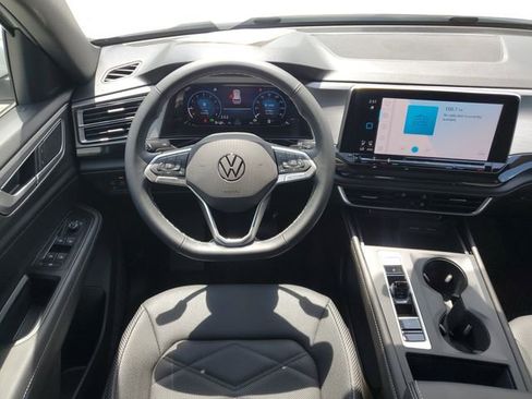 Certified 2025 Volkswagen Atlas Cross Sport SE FWD image 18