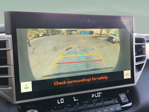 Used 2025 Toyota Tundra Limited image 24