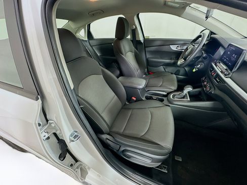 Used 2024 Kia Forte LXS image 29