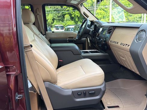Used 2012 Ford F250 Lariat w/ Lariat Interior Pkg AWD/4WD image 12