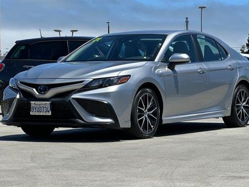 Used 2021 Toyota Camry SE FWD image 7