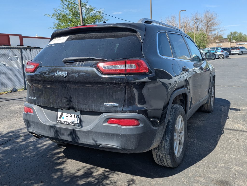 Used 2014 Jeep Cherokee Latitude w/ Cold Weather Group AWD/4WD image 7