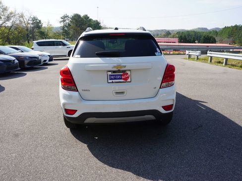 Used 2017 Chevrolet Trax LT w/ LT Convenience Package image 18