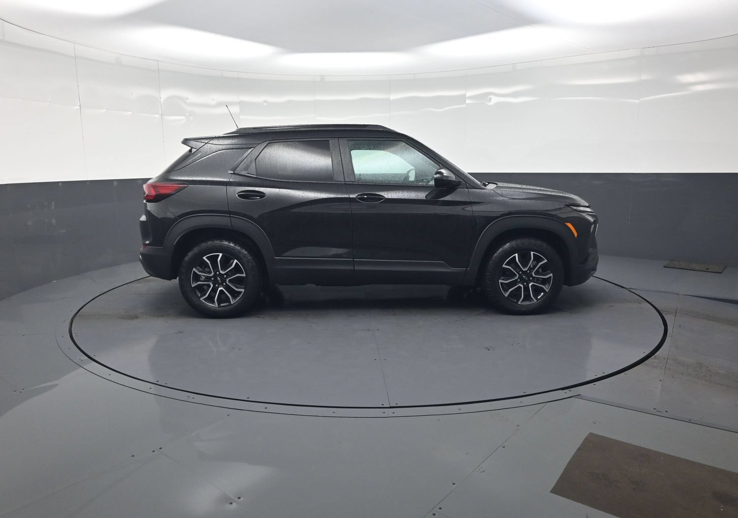 New 2026 Chevrolet TrailBlazer ACTIV w/ Convenience Package AWD/4WD image 2
