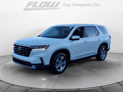 New 2025 Honda Pilot EX-L image 3